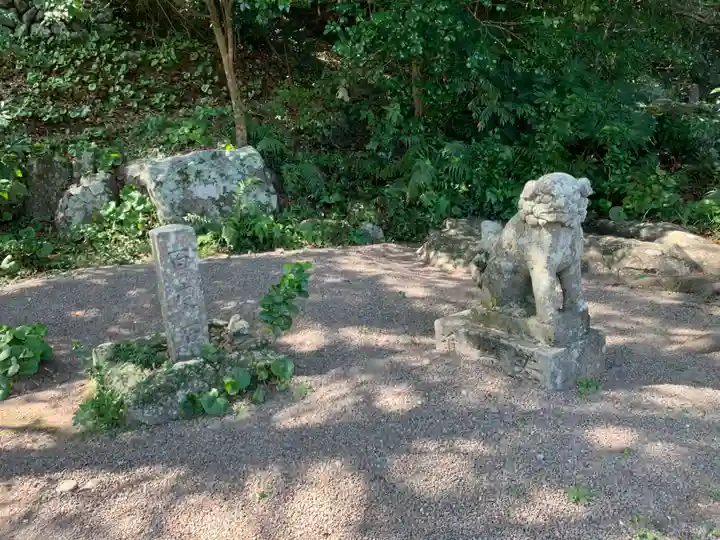 立磐神社の狛犬
