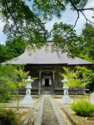 国上寺の本殿