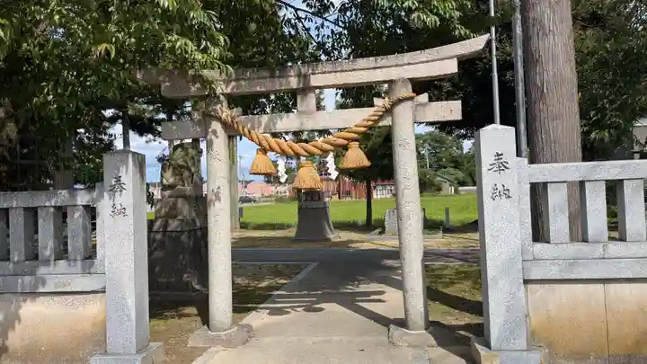 四ツ柱神社の鳥居