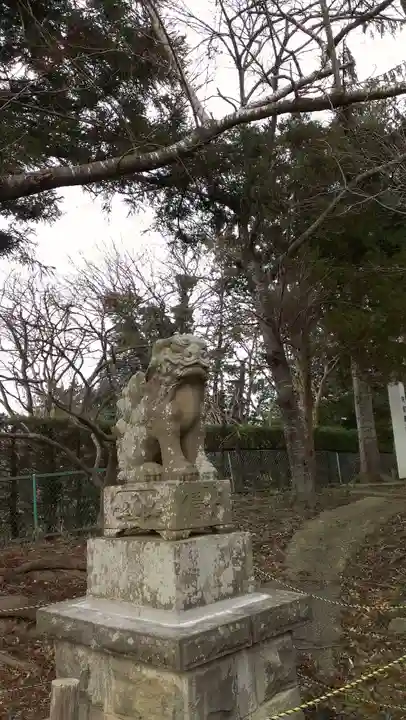 伊勢岡神明社の狛犬