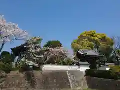 寂静寺の建物その他