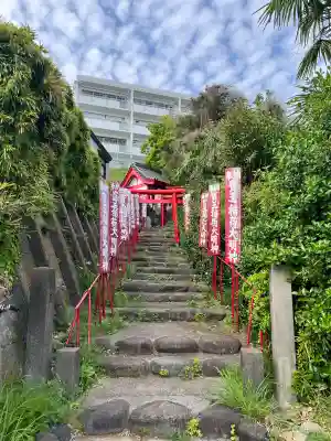 宝玉稲荷神社の{uncategorized: "未分類", other: "その他", undefined: "問題あり", building: "その他建物", grave: "お墓", sacred_gate: "鳥居", guardian: "狛犬", statue: "像", buddha: "仏像", history: "歴史", nature: "自然", garden: "庭園", animal: "動物", pagoda: "塔", temizu: "手水舎", mountain_gate: "山門・神門", sanctuary: "本殿・本堂", subordinate: "末社・摂社", art: "芸術", scenery: "景色", jizo: "地蔵", ema: "絵馬", goshuin: "御朱印", omikuji: "おみくじ", items: "授与品その他", amulet: "お守り", goshuincho: "御朱印帳", eats: "食事", festival: "お祭り", votive_dance: "神楽", shichigosan: "七五三参", wedding: "結婚式", experience: "体験その他", initially: "初詣", around: "周辺", anti_infection: "感染症対策"}