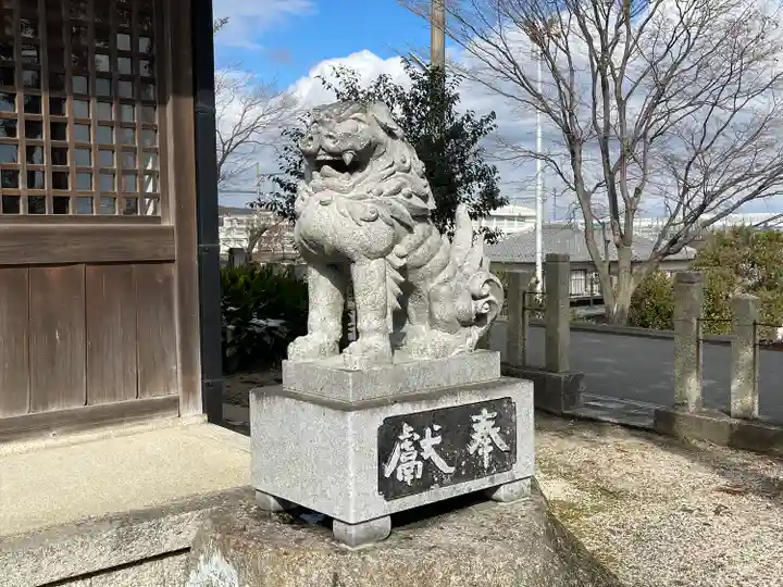 神明神社の狛犬