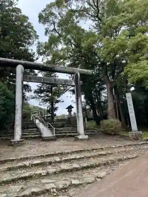 松江護國神社の{uncategorized: "未分類", other: "その他", undefined: "問題あり", building: "その他建物", grave: "お墓", sacred_gate: "鳥居", guardian: "狛犬", statue: "像", buddha: "仏像", history: "歴史", nature: "自然", garden: "庭園", animal: "動物", pagoda: "塔", temizu: "手水舎", mountain_gate: "山門・神門", sanctuary: "本殿・本堂", subordinate: "末社・摂社", art: "芸術", scenery: "景色", jizo: "地蔵", ema: "絵馬", goshuin: "御朱印", omikuji: "おみくじ", items: "授与品その他", amulet: "お守り", goshuincho: "御朱印帳", eats: "食事", festival: "お祭り", votive_dance: "神楽", shichigosan: "七五三参", wedding: "結婚式", experience: "体験その他", initially: "初詣", around: "周辺", anti_infection: "感染症対策"}