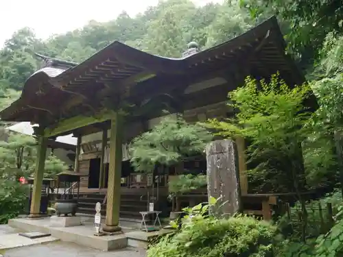 水潜寺の本殿・本堂