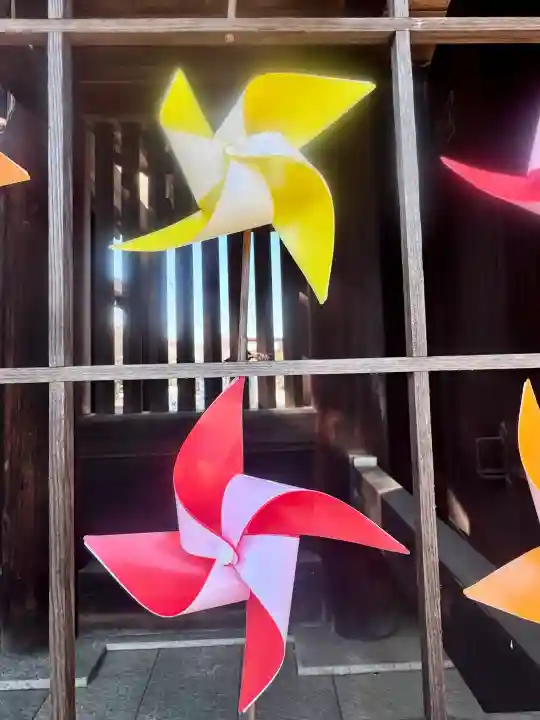 吉野神宮の{uncategorized: "未分類", other: "その他", undefined: "問題あり", building: "その他建物", grave: "お墓", sacred_gate: "鳥居", guardian: "狛犬", statue: "像", buddha: "仏像", history: "歴史", nature: "自然", garden: "庭園", animal: "動物", pagoda: "塔", temizu: "手水舎", mountain_gate: "山門・神門", sanctuary: "本殿・本堂", subordinate: "末社・摂社", art: "芸術", scenery: "景色", jizo: "地蔵", ema: "絵馬", goshuin: "御朱印", omikuji: "おみくじ", items: "授与品その他", amulet: "お守り", goshuincho: "御朱印帳", eats: "食事", festival: "お祭り", votive_dance: "神楽", shichigosan: "七五三参", wedding: "結婚式", experience: "体験その他", initially: "初詣", around: "周辺", anti_infection: "感染症対策"}