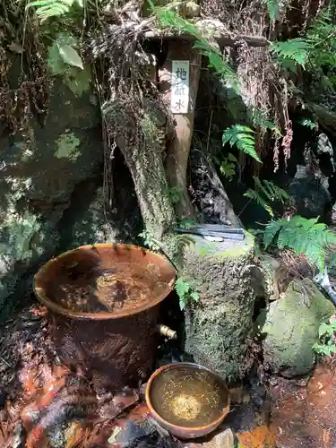 不動明王堂（不動明王の滝）の手水舎