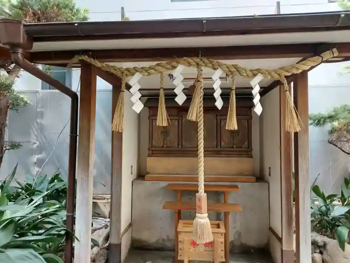 サムハラ神社 平野町護符所の{uncategorized: "未分類", other: "その他", undefined: "問題あり", building: "その他建物", grave: "お墓", sacred_gate: "鳥居", guardian: "狛犬", statue: "像", buddha: "仏像", history: "歴史", nature: "自然", garden: "庭園", animal: "動物", pagoda: "塔", temizu: "手水舎", mountain_gate: "山門・神門", sanctuary: "本殿・本堂", subordinate: "末社・摂社", art: "芸術", scenery: "景色", jizo: "地蔵", ema: "絵馬", goshuin: "御朱印", omikuji: "おみくじ", items: "授与品その他", amulet: "お守り", goshuincho: "御朱印帳", eats: "食事", festival: "お祭り", votive_dance: "神楽", shichigosan: "七五三参", wedding: "結婚式", experience: "体験その他", initially: "初詣", around: "周辺", anti_infection: "感染症対策"}