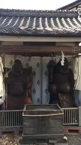 白鳥神社の像