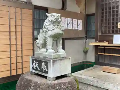 神明神社の狛犬