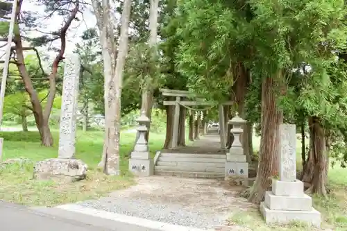 山津見神社の建物その他