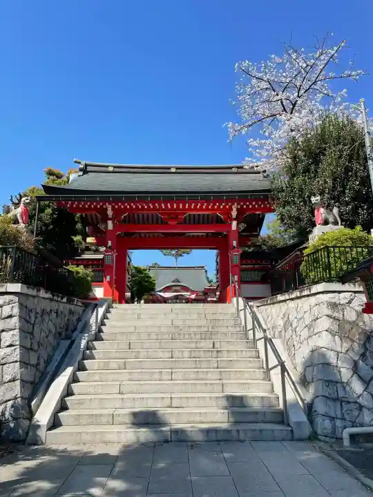 東伏見稲荷神社の{uncategorized: "未分類", other: "その他", undefined: "問題あり", building: "その他建物", grave: "お墓", sacred_gate: "鳥居", guardian: "狛犬", statue: "像", buddha: "仏像", history: "歴史", nature: "自然", garden: "庭園", animal: "動物", pagoda: "塔", temizu: "手水舎", mountain_gate: "山門・神門", sanctuary: "本殿・本堂", subordinate: "末社・摂社", art: "芸術", scenery: "景色", jizo: "地蔵", ema: "絵馬", goshuin: "御朱印", omikuji: "おみくじ", items: "授与品その他", amulet: "お守り", goshuincho: "御朱印帳", eats: "食事", festival: "お祭り", votive_dance: "神楽", shichigosan: "七五三参", wedding: "結婚式", experience: "体験その他", initially: "初詣", around: "周辺", anti_infection: "感染症対策"}