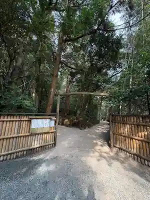 八重垣神社の{uncategorized: "未分類", other: "その他", undefined: "問題あり", building: "その他建物", grave: "お墓", sacred_gate: "鳥居", guardian: "狛犬", statue: "像", buddha: "仏像", history: "歴史", nature: "自然", garden: "庭園", animal: "動物", pagoda: "塔", temizu: "手水舎", mountain_gate: "山門・神門", sanctuary: "本殿・本堂", subordinate: "末社・摂社", art: "芸術", scenery: "景色", jizo: "地蔵", ema: "絵馬", goshuin: "御朱印", omikuji: "おみくじ", items: "授与品その他", amulet: "お守り", goshuincho: "御朱印帳", eats: "食事", festival: "お祭り", votive_dance: "神楽", shichigosan: "七五三参", wedding: "結婚式", experience: "体験その他", initially: "初詣", around: "周辺", anti_infection: "感染症対策"}