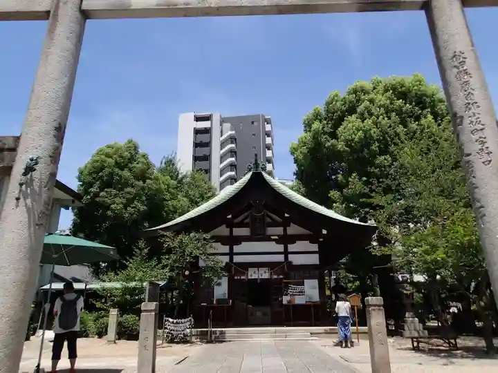 三輪神社の本殿・本堂