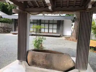 公智神社の手水舎