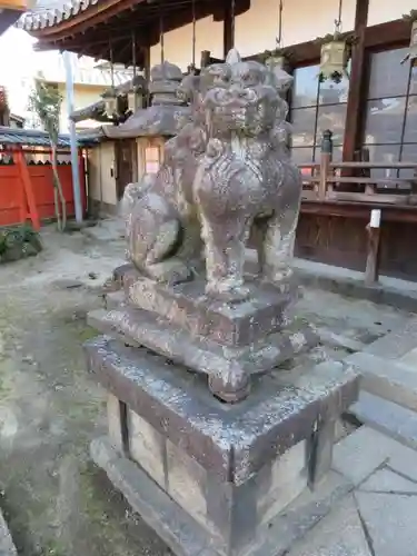 薬園八幡神社の狛犬