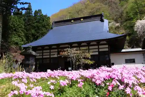 観音寺の本殿