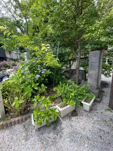 御霊神社の庭園