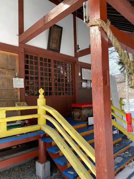 花岡神社の本殿