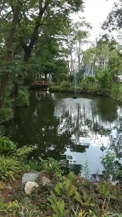 飯香岡八幡宮の周辺