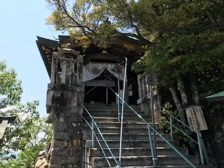阿賀神社の本殿・本堂