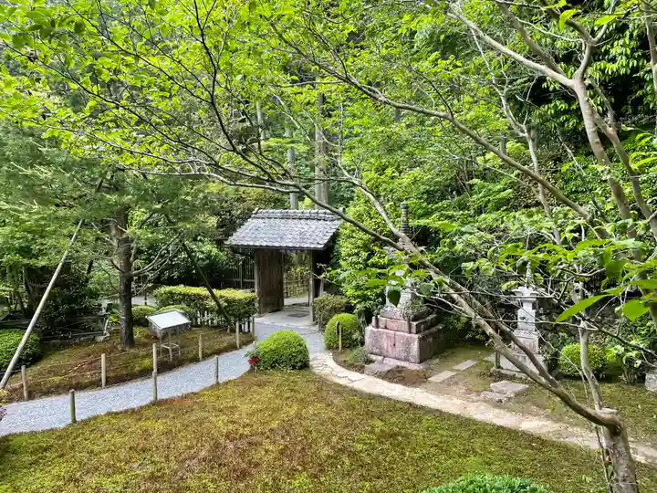 寂光院の庭園