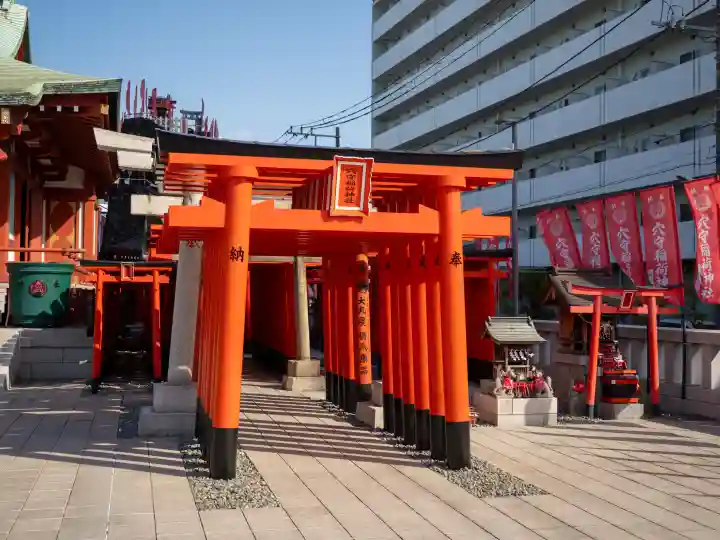東京羽田 穴守稲荷神社の{uncategorized: "未分類", other: "その他", undefined: "問題あり", building: "その他建物", grave: "お墓", sacred_gate: "鳥居", guardian: "狛犬", statue: "像", buddha: "仏像", history: "歴史", nature: "自然", garden: "庭園", animal: "動物", pagoda: "塔", temizu: "手水舎", mountain_gate: "山門・神門", sanctuary: "本殿・本堂", subordinate: "末社・摂社", art: "芸術", scenery: "景色", jizo: "地蔵", ema: "絵馬", goshuin: "御朱印", omikuji: "おみくじ", items: "授与品その他", amulet: "お守り", goshuincho: "御朱印帳", eats: "食事", festival: "お祭り", votive_dance: "神楽", shichigosan: "七五三参", wedding: "結婚式", experience: "体験その他", initially: "初詣", around: "周辺", anti_infection: "感染症対策"}