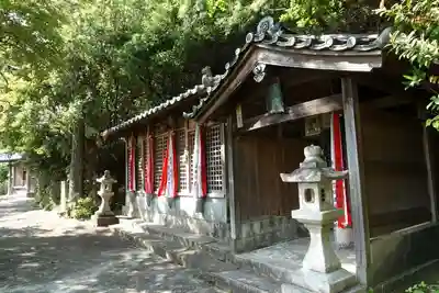 伊勢部柿本神社の末社・摂社