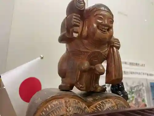 彌彦神社　(伊夜日子神社)の像