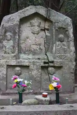 廃少菩提寺石多宝塔・石仏(滋賀県)