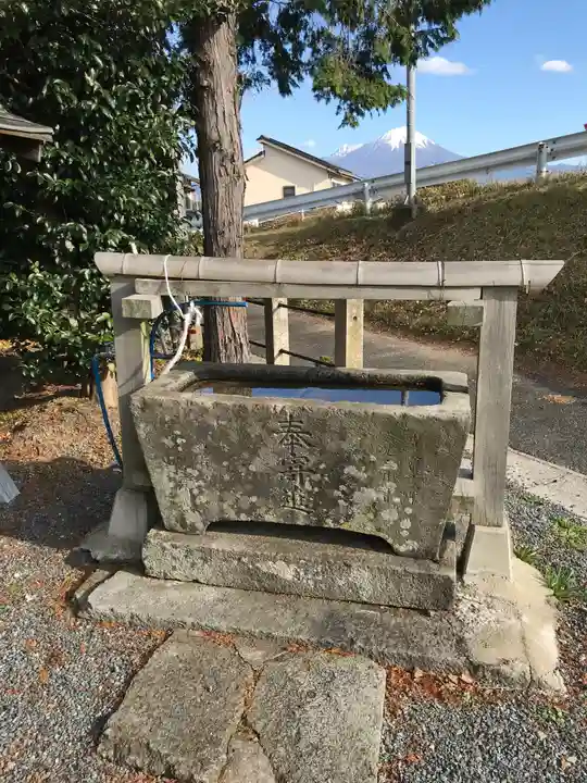 米子八幡神社の手水舎