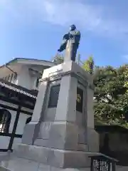 泉岳寺の像