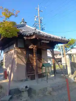 九所神社の{uncategorized: "未分類", other: "その他", undefined: "問題あり", building: "その他建物", grave: "お墓", sacred_gate: "鳥居", guardian: "狛犬", statue: "像", buddha: "仏像", history: "歴史", nature: "自然", garden: "庭園", animal: "動物", pagoda: "塔", temizu: "手水舎", mountain_gate: "山門・神門", sanctuary: "本殿・本堂", subordinate: "末社・摂社", art: "芸術", scenery: "景色", jizo: "地蔵", ema: "絵馬", goshuin: "御朱印", omikuji: "おみくじ", items: "授与品その他", amulet: "お守り", goshuincho: "御朱印帳", eats: "食事", festival: "お祭り", votive_dance: "神楽", shichigosan: "七五三参", wedding: "結婚式", experience: "体験その他", initially: "初詣", around: "周辺", anti_infection: "感染症対策"}