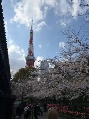 増上寺の{uncategorized: "未分類", other: "その他", undefined: "問題あり", building: "その他建物", grave: "お墓", sacred_gate: "鳥居", guardian: "狛犬", statue: "像", buddha: "仏像", history: "歴史", nature: "自然", garden: "庭園", animal: "動物", pagoda: "塔", temizu: "手水舎", mountain_gate: "山門・神門", sanctuary: "本殿・本堂", subordinate: "末社・摂社", art: "芸術", scenery: "景色", jizo: "地蔵", ema: "絵馬", goshuin: "御朱印", omikuji: "おみくじ", items: "授与品その他", amulet: "お守り", goshuincho: "御朱印帳", eats: "食事", festival: "お祭り", votive_dance: "神楽", shichigosan: "七五三参", wedding: "結婚式", experience: "体験その他", initially: "初詣", around: "周辺", anti_infection: "感染症対策"}