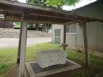 神明神社の手水舎