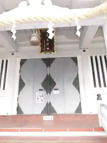 亀高神社の本殿・本堂