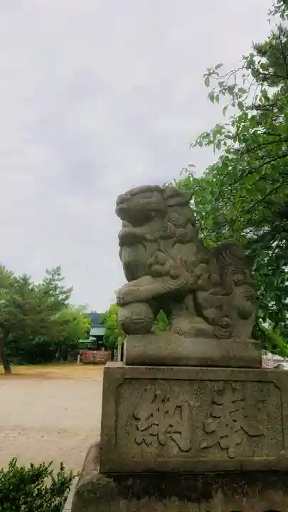 冨士三社(真清田神社御旅所)の狛犬