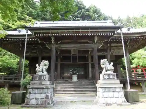 金蔵寺の本殿・本堂