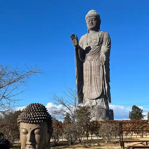 東本願寺本廟 牛久浄苑（牛久大仏）の仏像