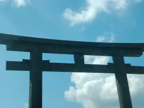 大神神社の{uncategorized: "未分類", other: "その他", undefined: "問題あり", building: "その他建物", grave: "お墓", sacred_gate: "鳥居", guardian: "狛犬", statue: "像", buddha: "仏像", history: "歴史", nature: "自然", garden: "庭園", animal: "動物", pagoda: "塔", temizu: "手水舎", mountain_gate: "山門・神門", sanctuary: "本殿・本堂", subordinate: "末社・摂社", art: "芸術", scenery: "景色", jizo: "地蔵", ema: "絵馬", goshuin: "御朱印", omikuji: "おみくじ", items: "授与品その他", amulet: "お守り", goshuincho: "御朱印帳", eats: "食事", festival: "お祭り", votive_dance: "神楽", shichigosan: "七五三参", wedding: "結婚式", experience: "体験その他", initially: "初詣", around: "周辺", anti_infection: "感染症対策"}