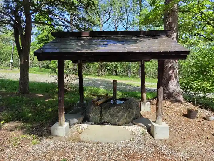 雨紛神社の手水舎