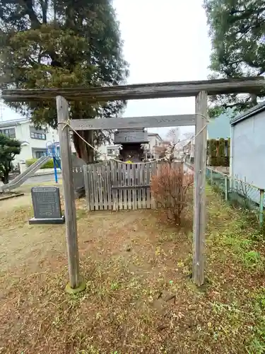 神明社の鳥居