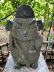 亀ケ池八幡宮の像