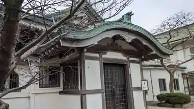 護国寺の本殿・本堂