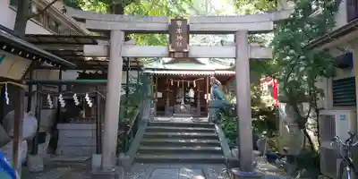 寄木神社の鳥居