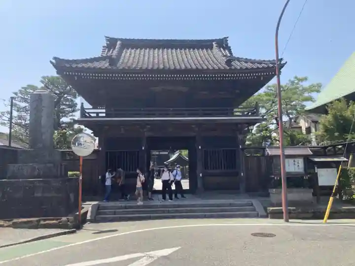 本覚寺の山門・神門