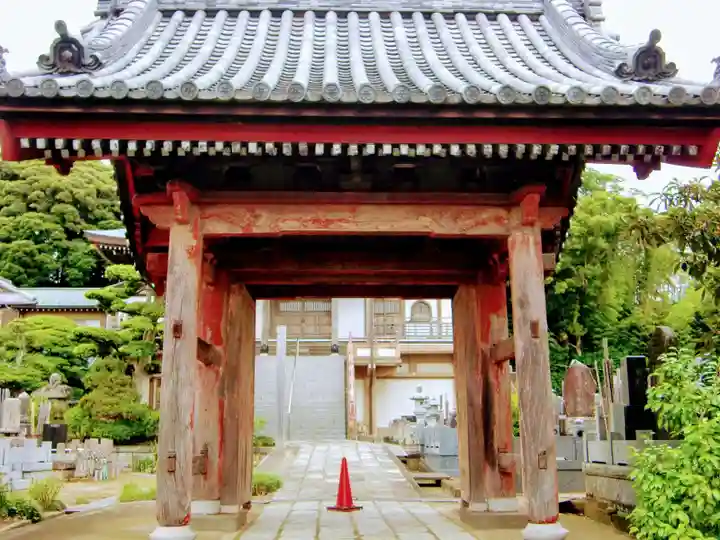 来見寺の山門・神門