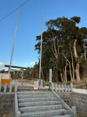 神明社（三ツ屋神明社）の{uncategorized: "未分類", other: "その他", undefined: "問題あり", building: "その他建物", grave: "お墓", sacred_gate: "鳥居", guardian: "狛犬", statue: "像", buddha: "仏像", history: "歴史", nature: "自然", garden: "庭園", animal: "動物", pagoda: "塔", temizu: "手水舎", mountain_gate: "山門・神門", sanctuary: "本殿・本堂", subordinate: "末社・摂社", art: "芸術", scenery: "景色", jizo: "地蔵", ema: "絵馬", goshuin: "御朱印", omikuji: "おみくじ", items: "授与品その他", amulet: "お守り", goshuincho: "御朱印帳", eats: "食事", festival: "お祭り", votive_dance: "神楽", shichigosan: "七五三参", wedding: "結婚式", experience: "体験その他", initially: "初詣", around: "周辺", anti_infection: "感染症対策"}