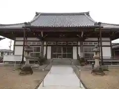 竜讃寺の本殿