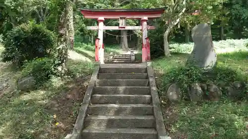 三輪神社の鳥居